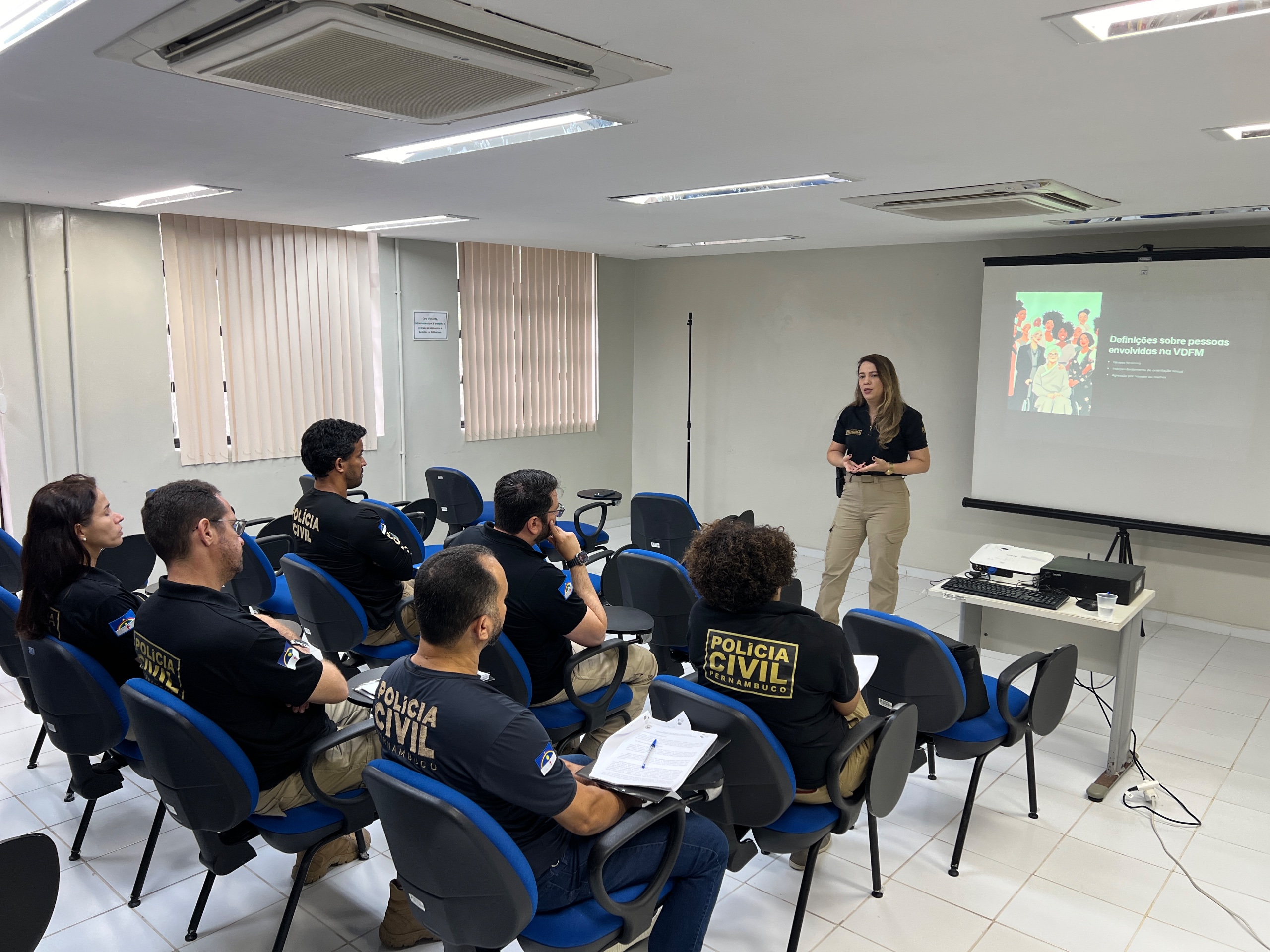 Oficina de Práticas Policiais qualifica atuação da Polícia Civil no enfrentamento à violência contra a mulher em Pernambuco