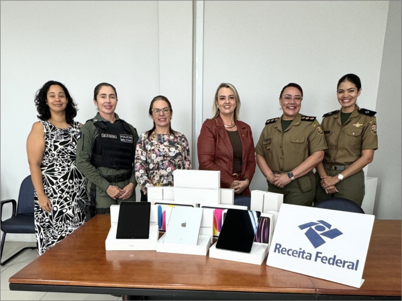 SDS recebe 40 tablets da Receita Federal para fortalecer atuação da Patrulha Maria da Penha