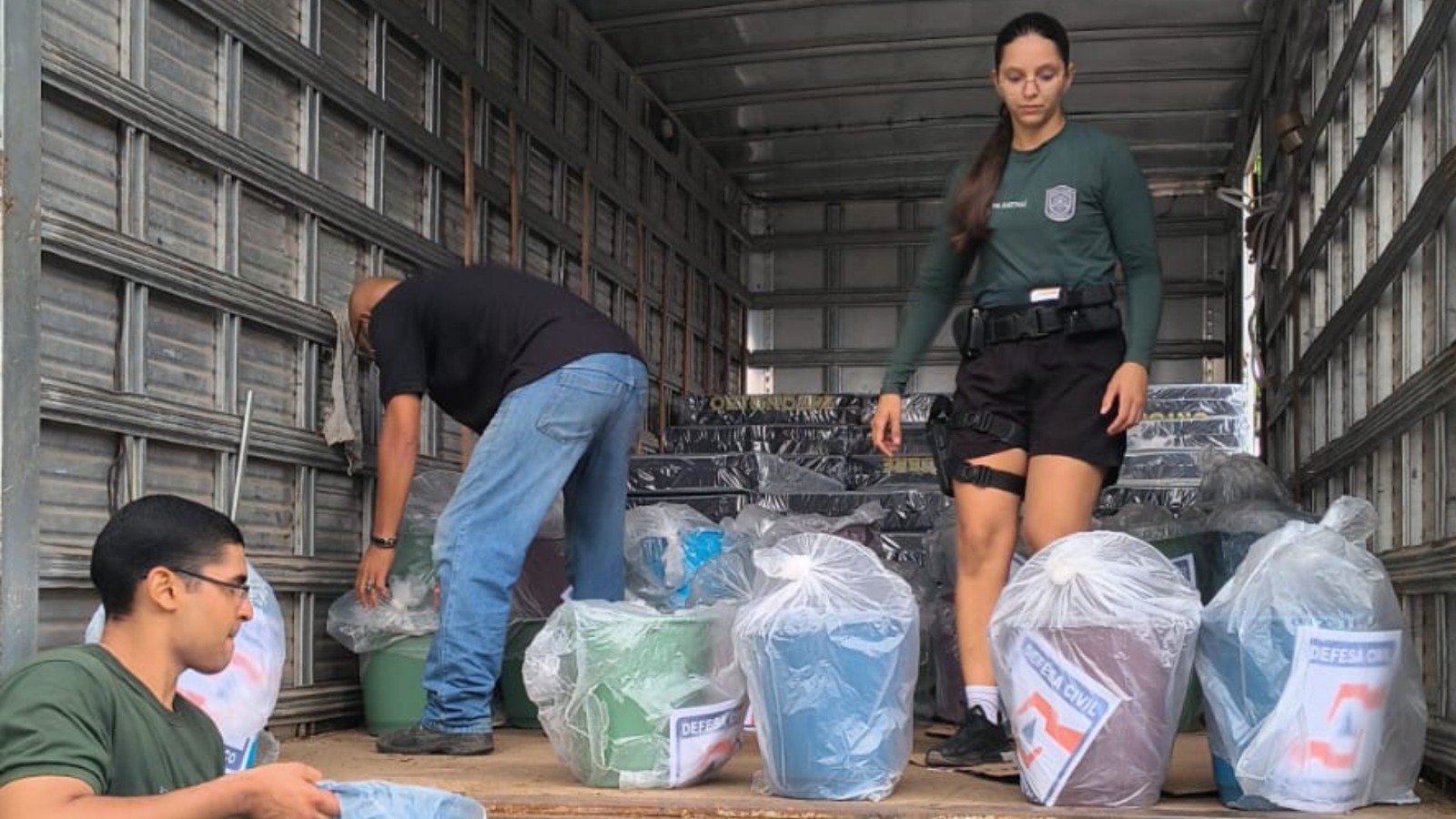 Governo de Pernambuco intensifica apoio aos municípios atingidos pelas chuvas e ultrapassa 16 mil itens de ajuda humanitária entregues