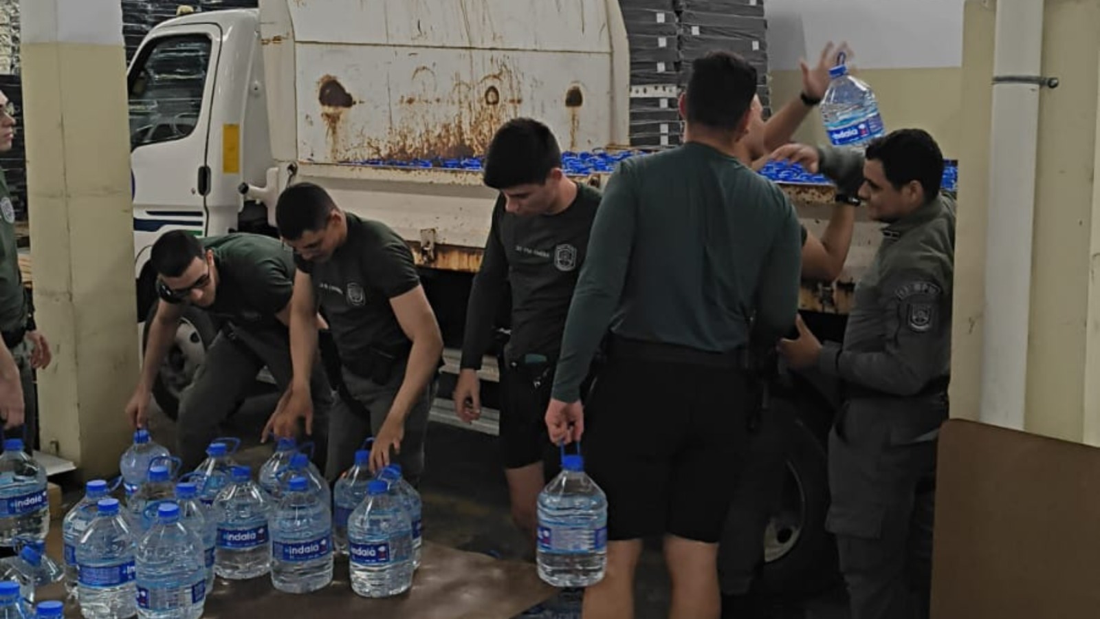 Governo de Pernambuco entrega mais de 14 mil itens de ajuda humanitária após chuvas em Pernambuco