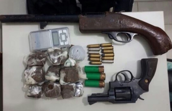 DUPLA É DETIDA COM DROGAS E ARMAS NO CENTRO DE GOIANA