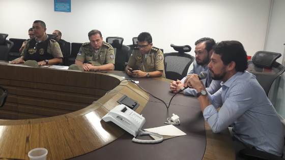 OPERAÇÃO DAS FORÇAS DE SEGURANÇA DE PE DESOBSTRUI VIAS NO ENTORNO DO PORTO DE SUAPE