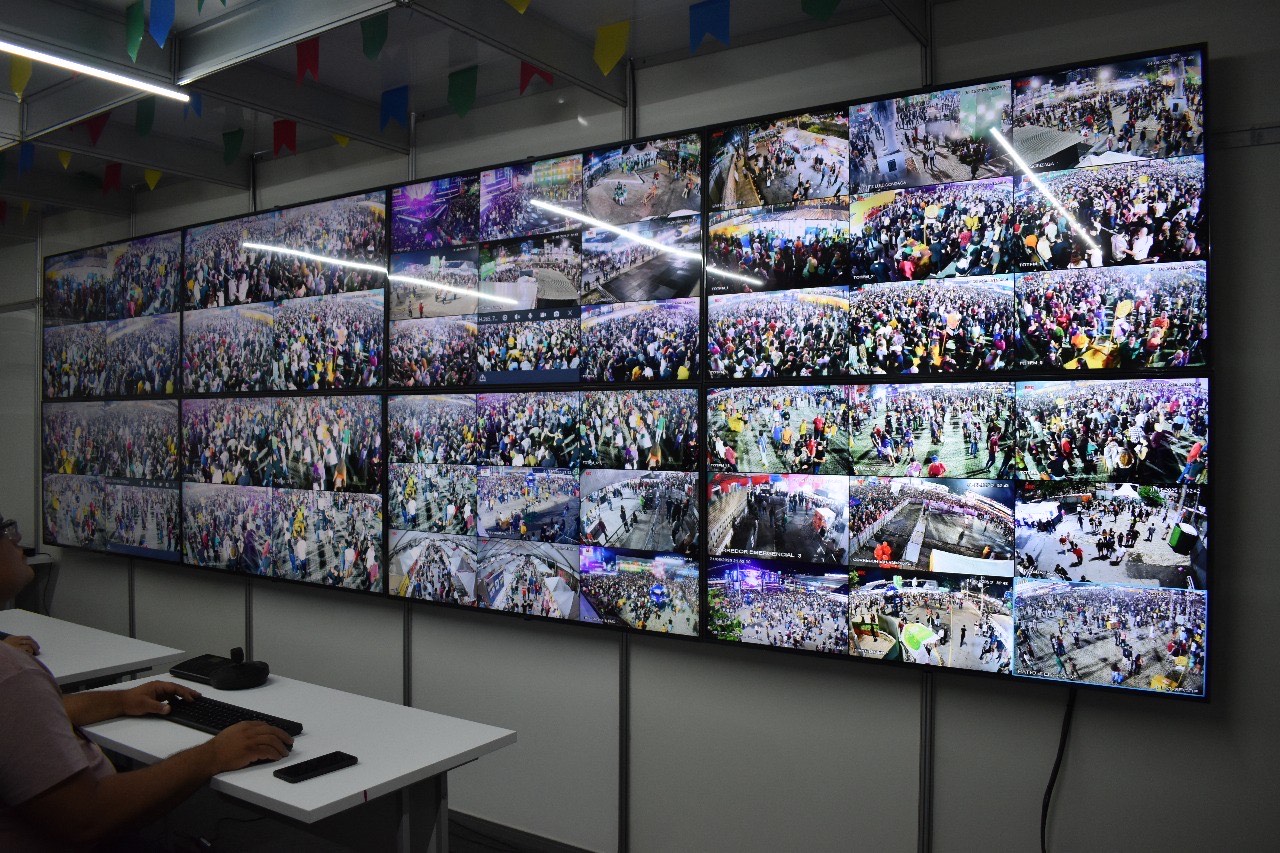 Reconhecimento facial da SDS resulta em duas prisões no São João de Caruaru