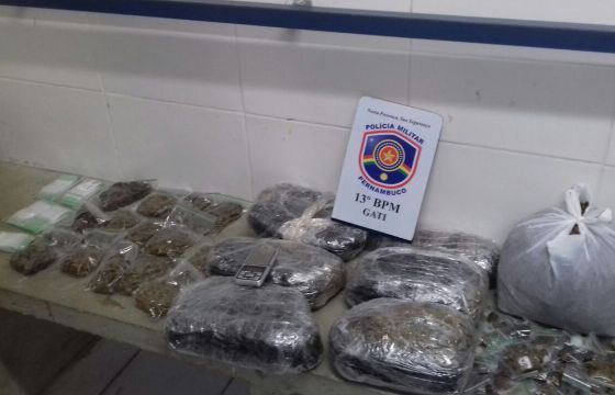 MAIS DE 7 KG DE MACONHA APREENDIDOS