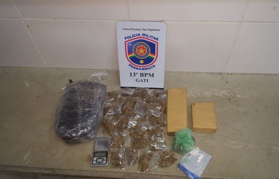 MULHER É PRESA ACUSADA DE TRÁFICO