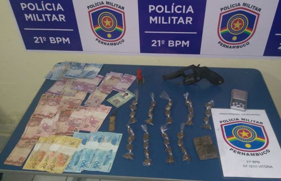 ACUSADO DE TRÁFICO E POSSE ILEGAL DE ARMA É PRESO EM VITÓRIA