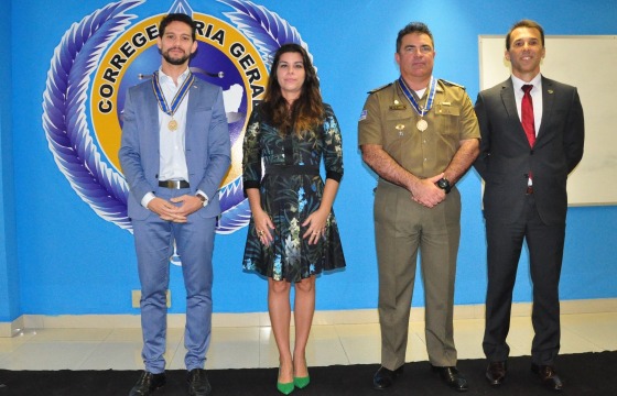 SECRETARIO DE DEFESA SOCIAL RECEBE COLAR DO MÉRITO CORREICIONAL DA CORREGEDORIA GERAL
