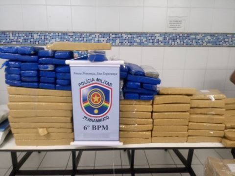 PMS REALIZAM PRISÕES E APREENSÕES DE DROGAS NA RMR