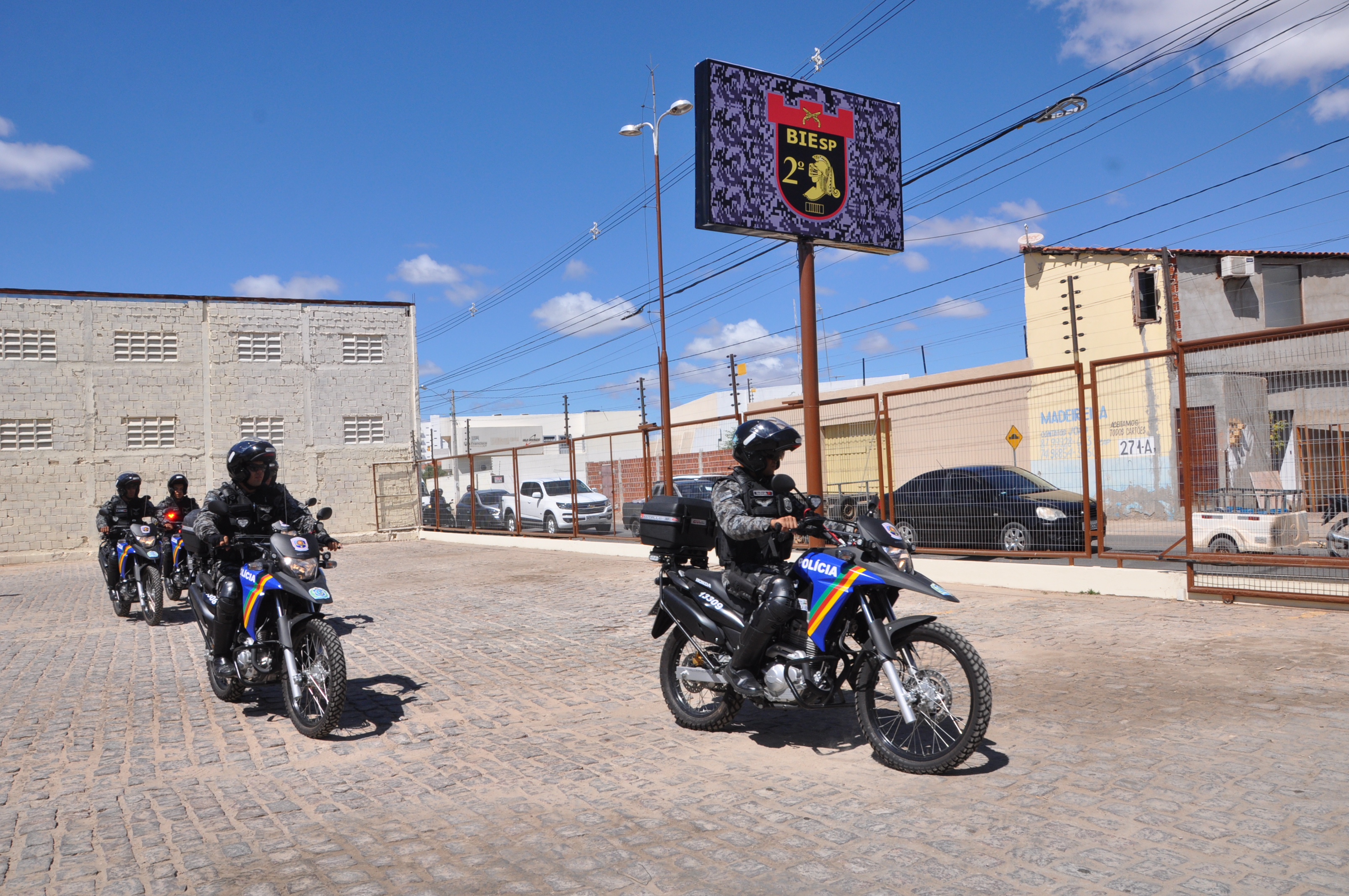 OPERAÇÃO CONJUNTA DA PMPE COM A PMBA RESULTA EM APREENSÃO DE  COCAÍNA EM PETROLINA