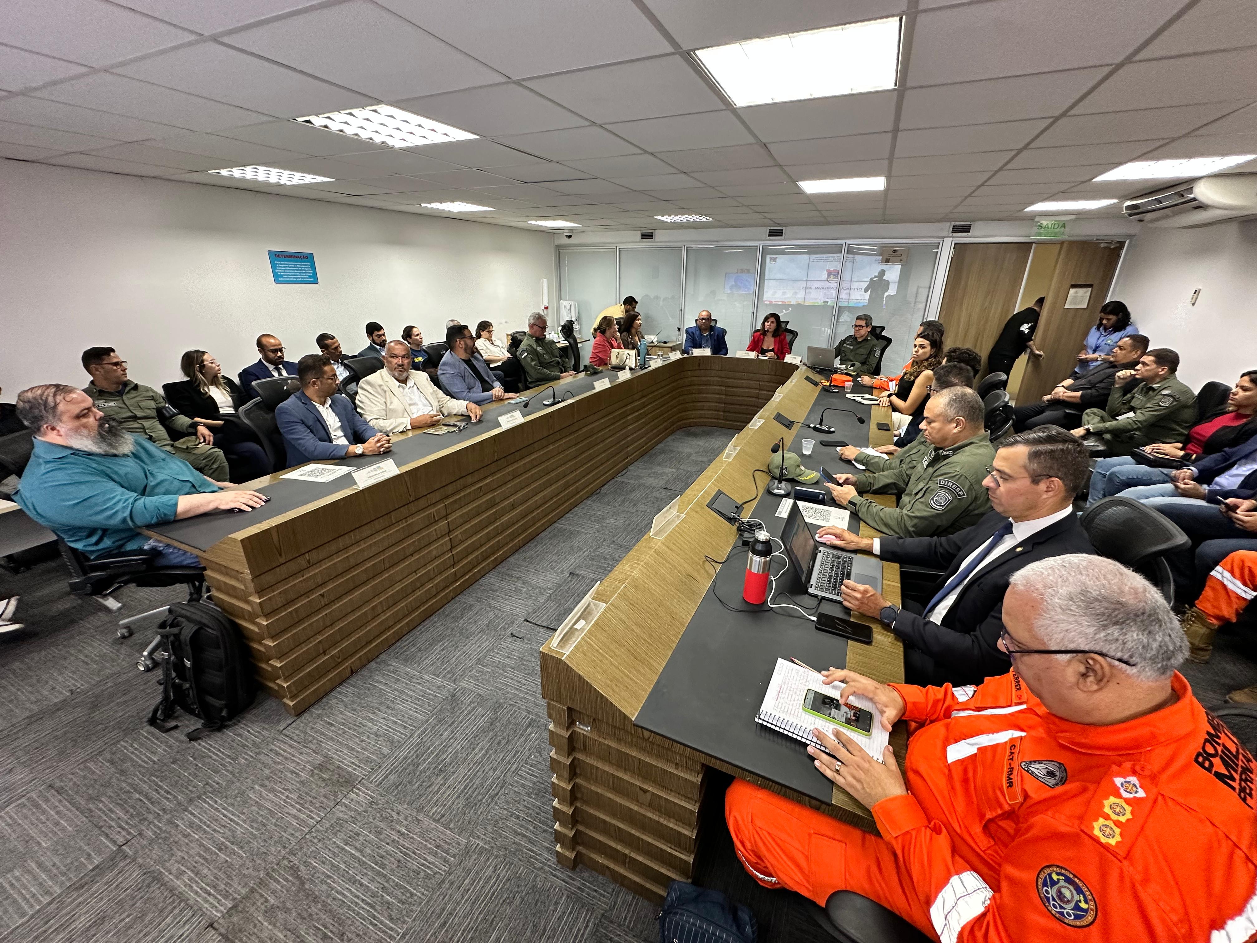 Governo de Pernambuco e Prefeitura de Olinda alinham planejamento para um Carnaval 2025 seguro e organizado