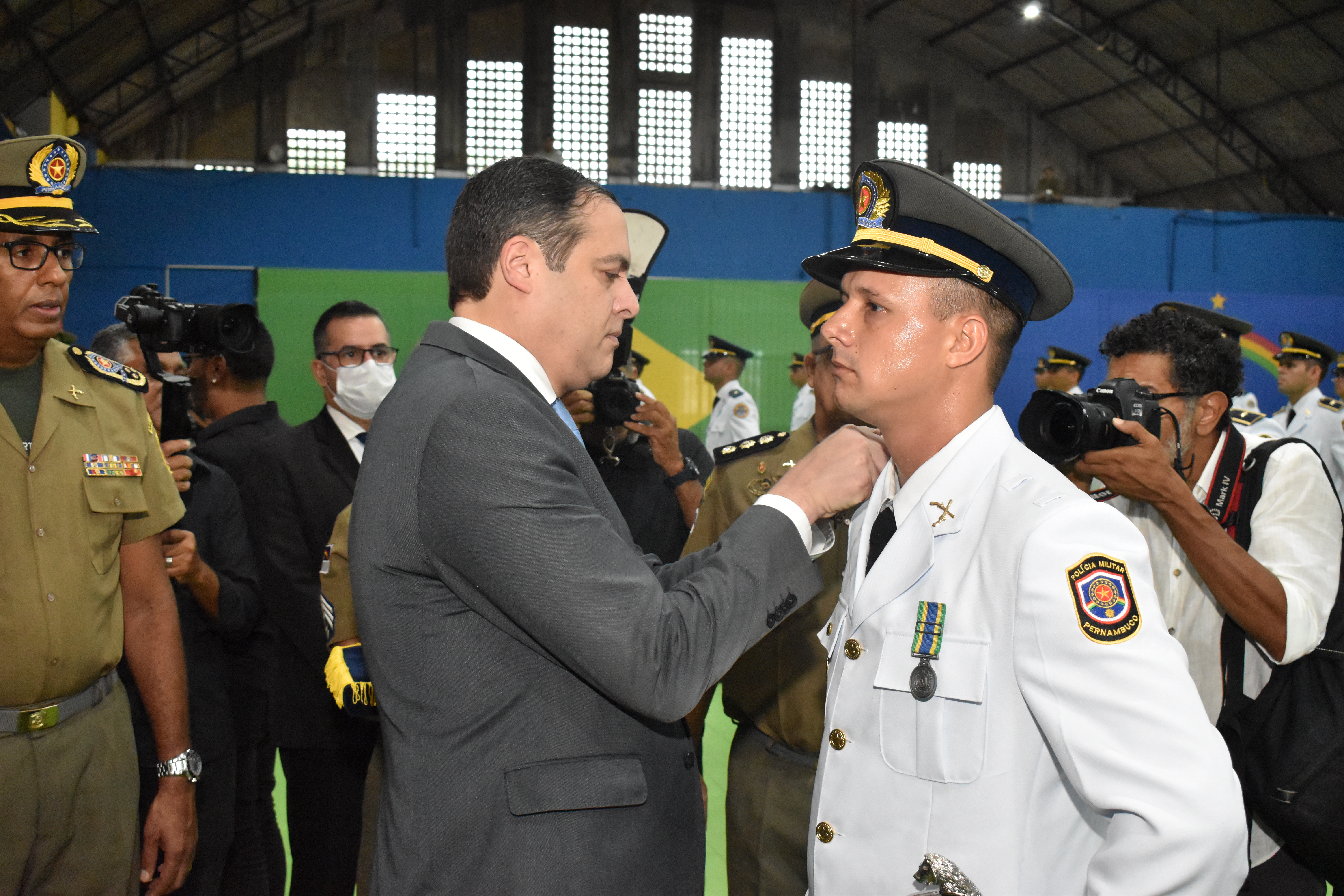 Novos oficiais aptos para ingresso na PMPE e CBMPE