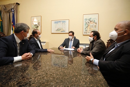 Paulo Câmara cria Programa de Prevenção de Conflitos Agrários e Coletivos 