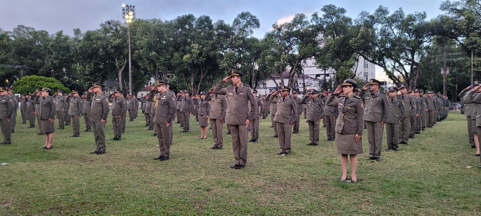 Governo do Estado promove ascensão na carreira de mais de 200 oficiais da Polícia Militar e do Corpo de Bombeiros