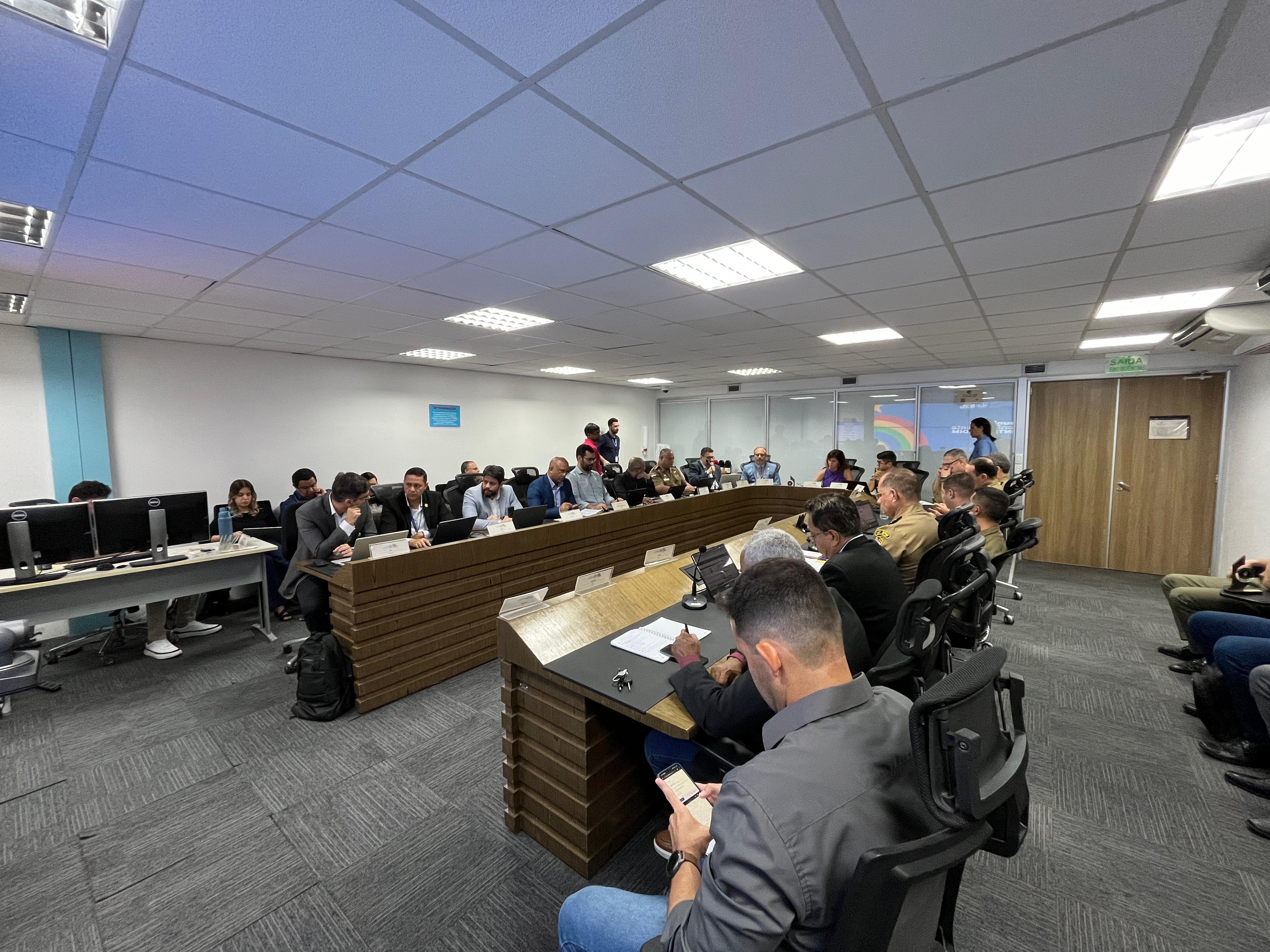 Reunião de monitoramento discute estratégias de segurança da AIS-21, com sede em Serra Talhada