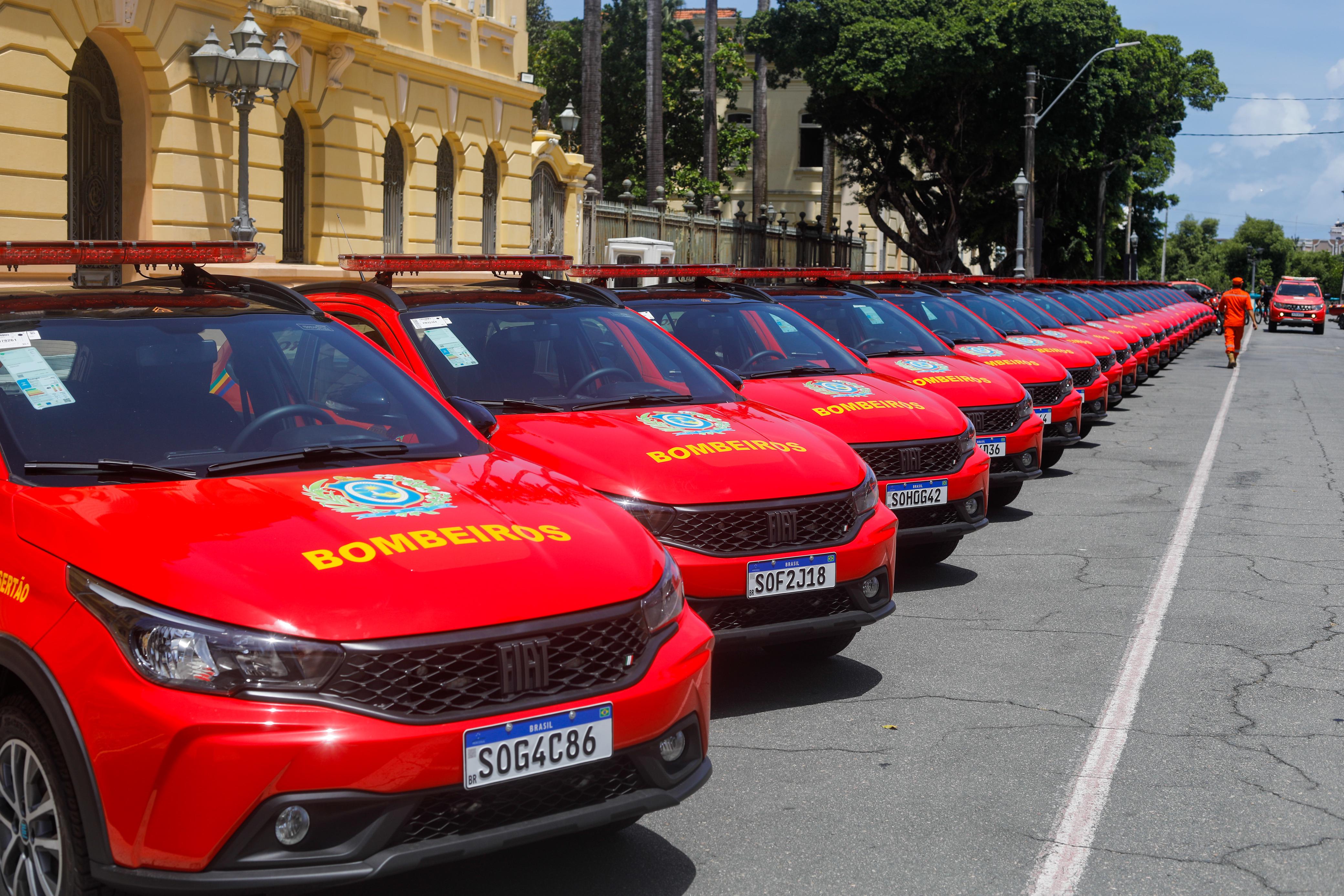 Juntos pela Segurança: governadora Raquel Lyra entrega 58 novas viaturas ao Corpo de Bombeiros, Polícia Militar e Polícia Científica