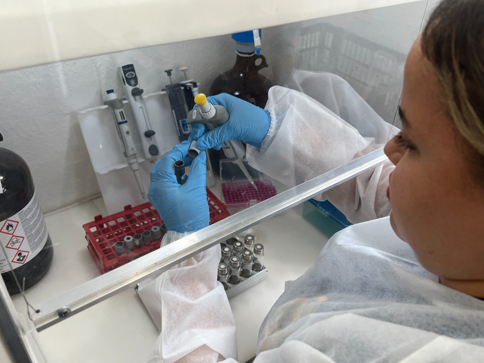 Perigo invisível: SDS alerta como identificar riscos e prevenir intoxicação por metanol