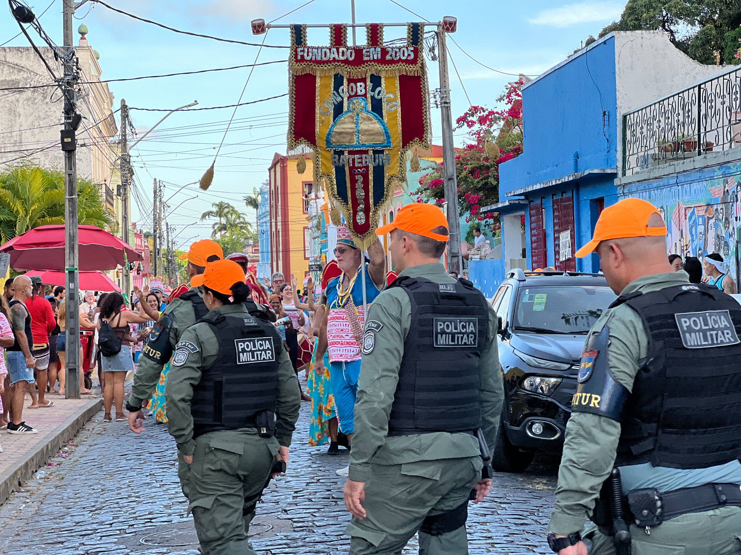 Mais de 600 agentes das forças de segurança atuarão no desfile das Virgens do Bairro Novo 2026