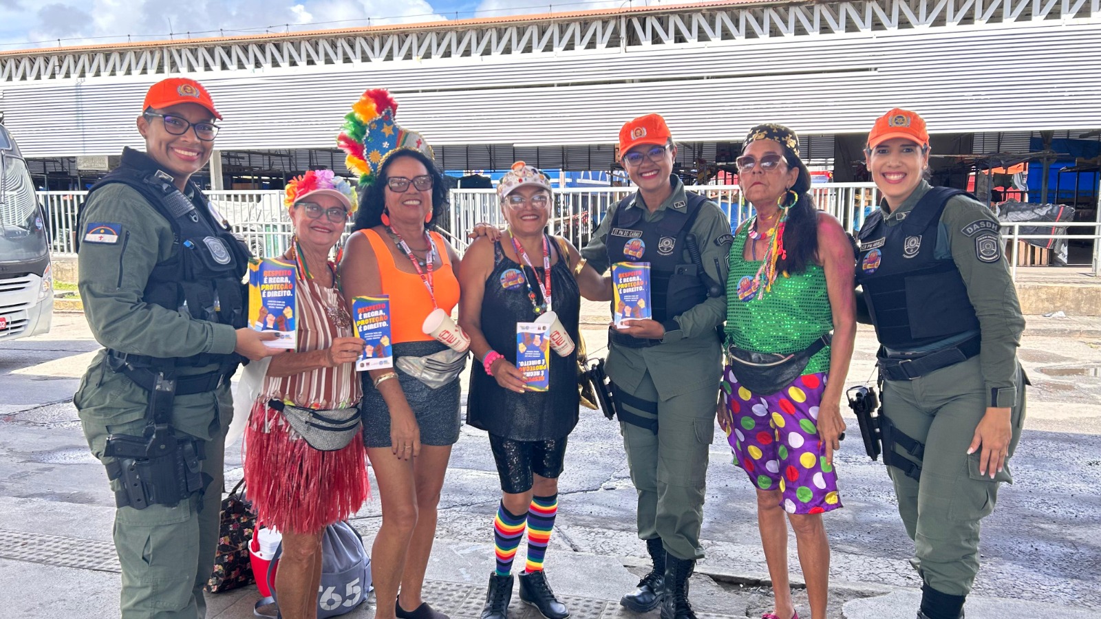 Carnaval Inclusivo: Patrulhas Preventivas da Polícia Militar intensificam ações voltadas a grupos vulneráveis e alcançam mais de 30 mil pessoas nos principais polos da folia do Estado