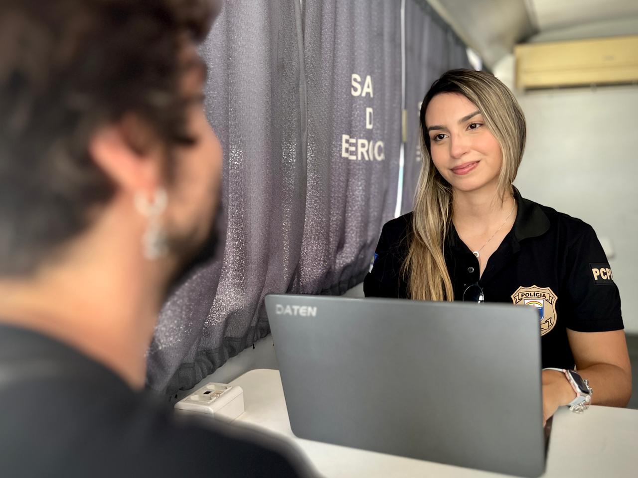 Polícia Civil orienta foliões sobre cuidados contra crimes cibernéticos durante o Carnaval