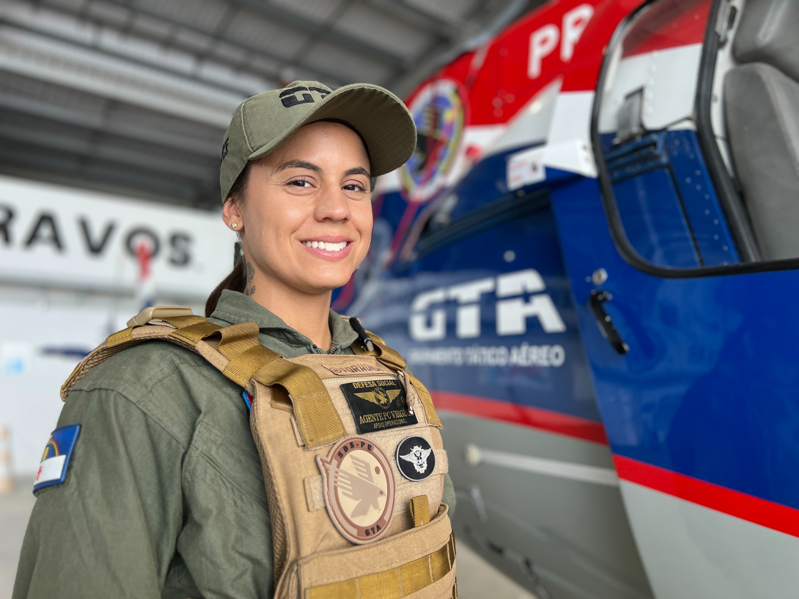 Agente da Polícia Civil se torna a primeira mulher a concluir curso de operador aerotático do GTA