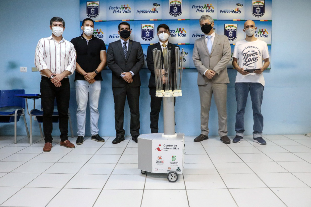 Robô Aurora 2.0 higieniza campus de formação da segurança pública