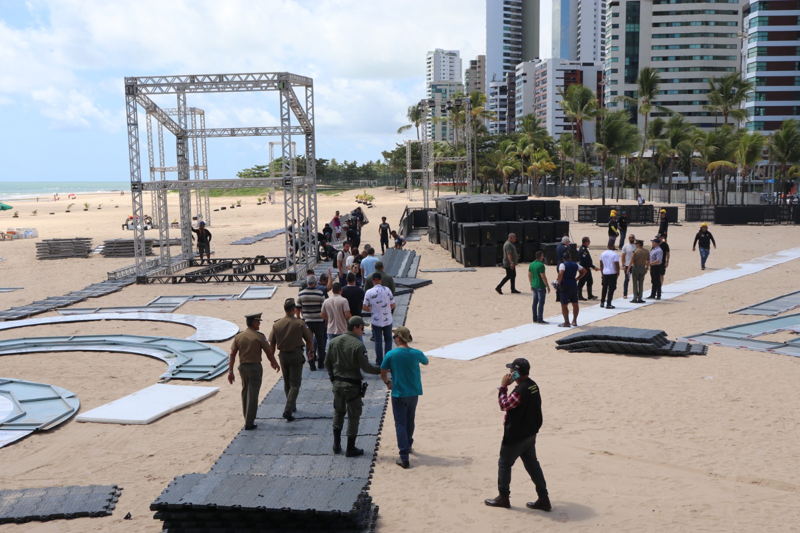 SDS realiza vistoria na orla de Boa Viagem com vistas ao Réveillon 2024 do Recife