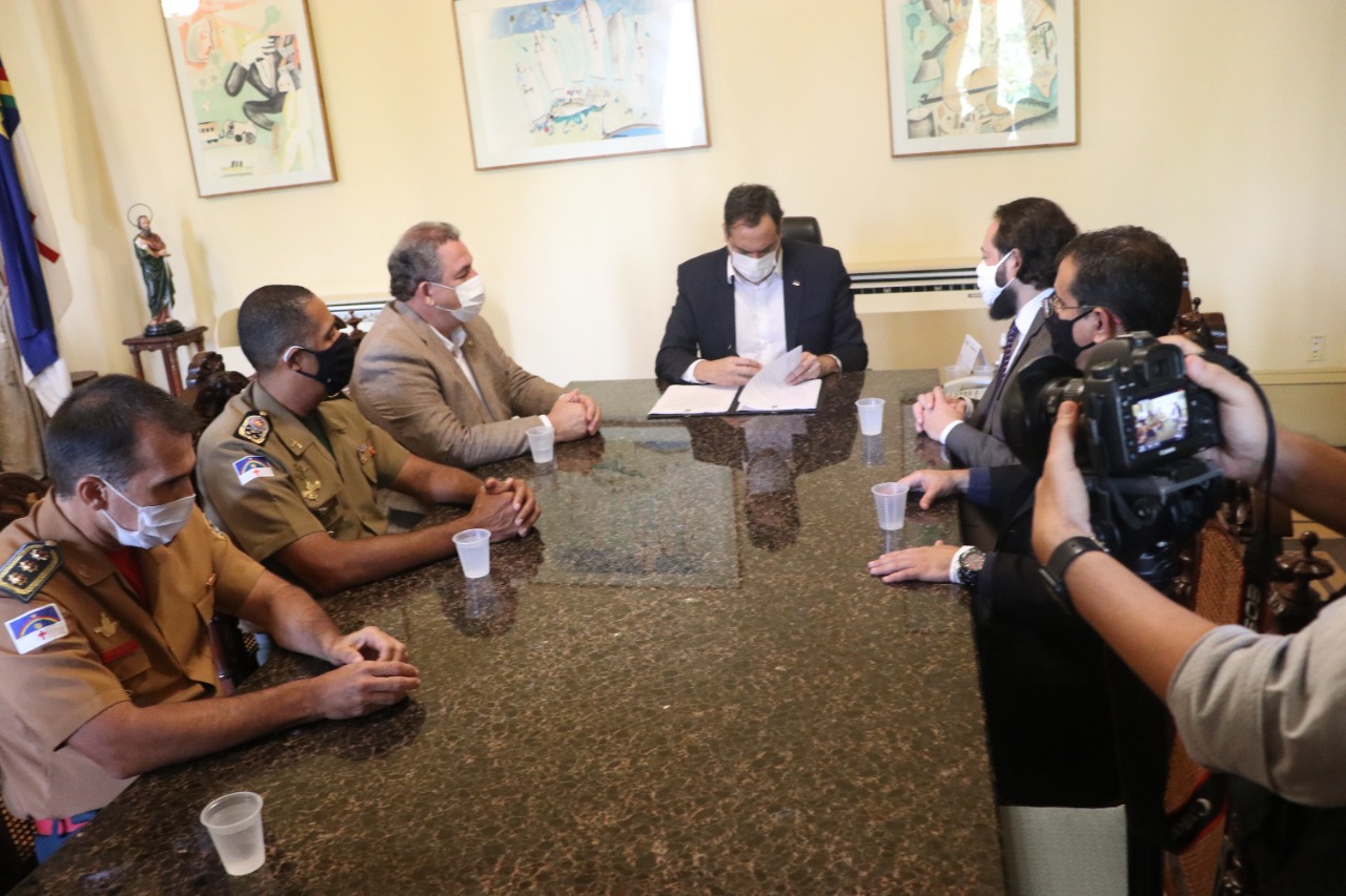 Governo sanciona lei que altera critério para promoção de militares estaduais