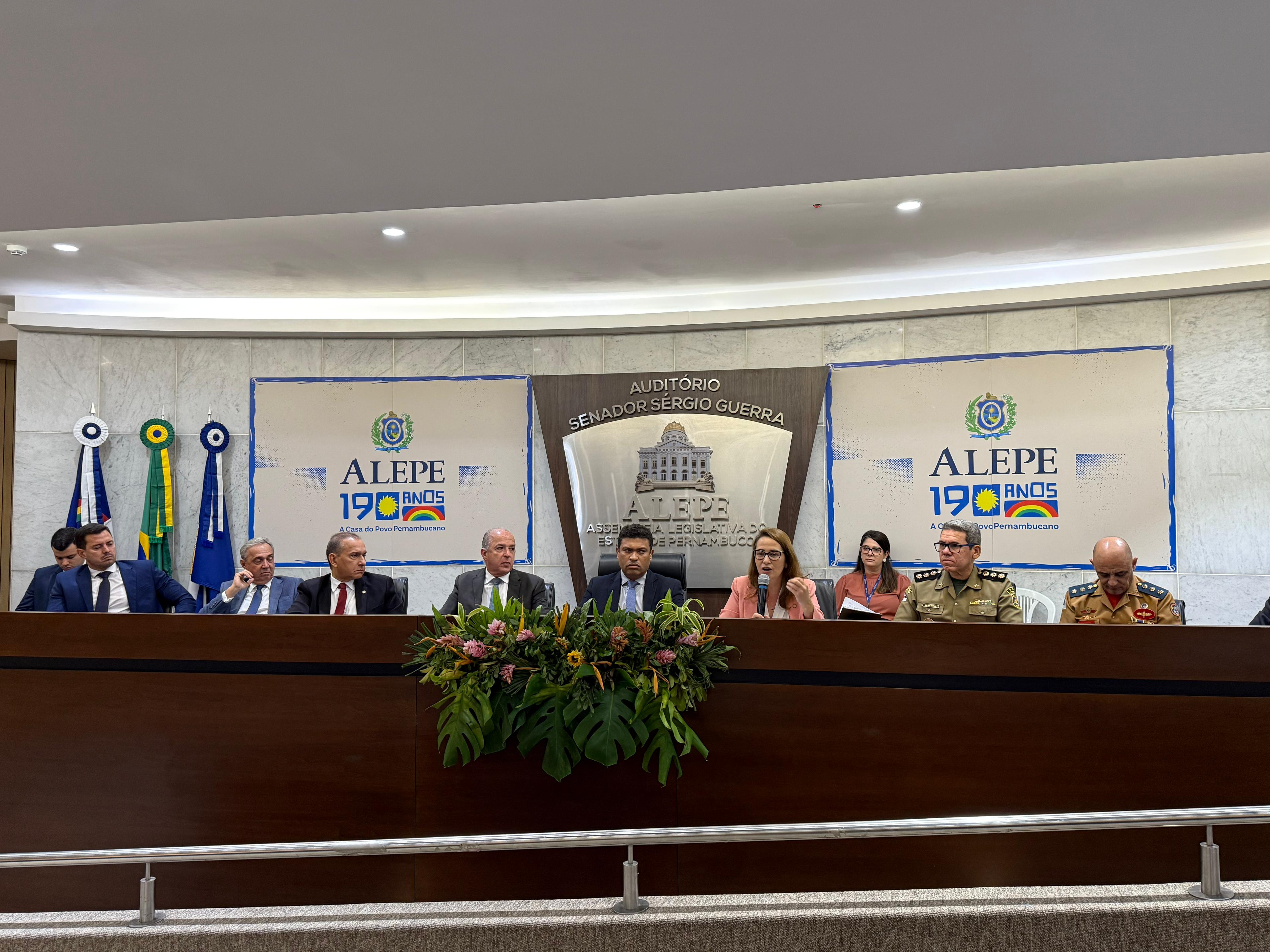 SDS participa de audiência pública na Alepe para debater medidas de combate à violência no futebol