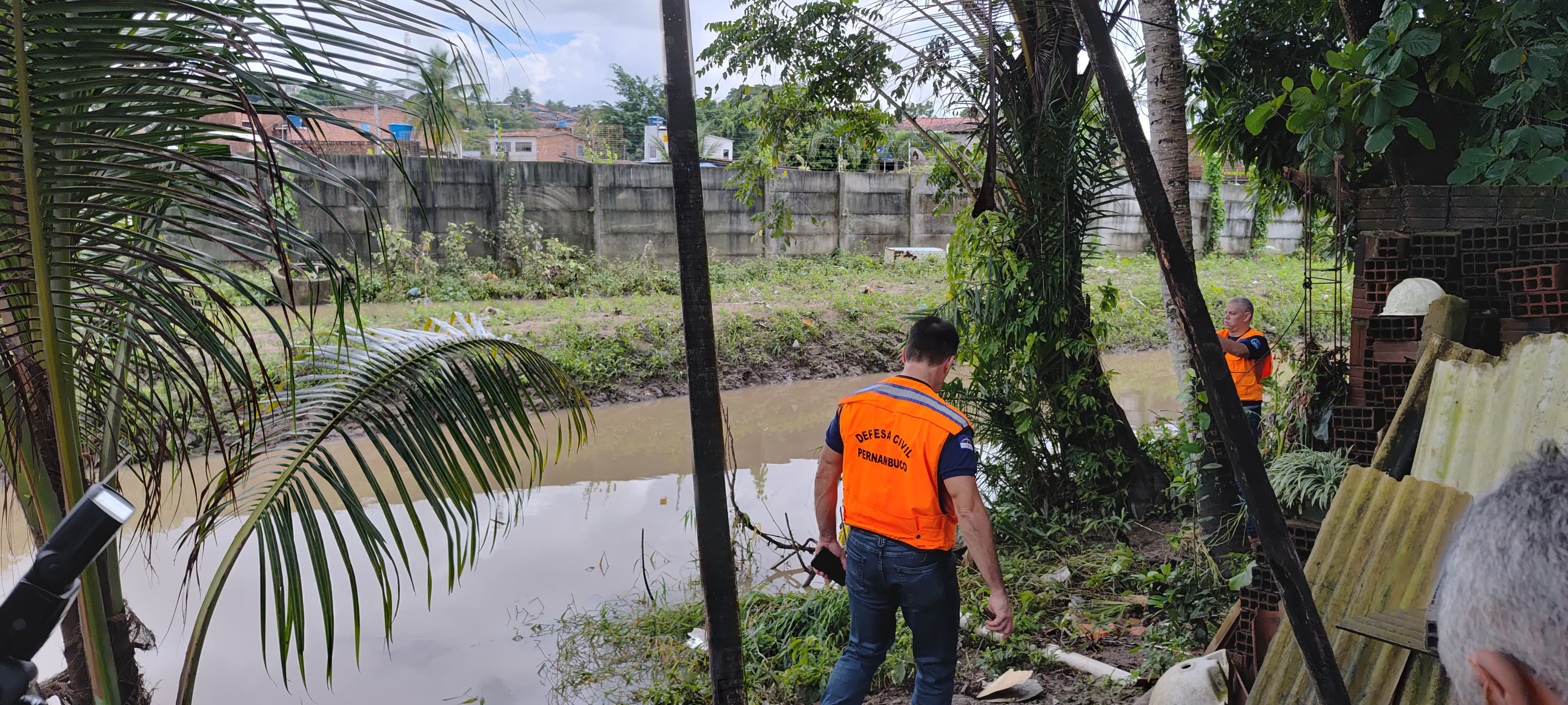 Defesa Civil do Estado presta apoio ao município de Igarassu, após fortes chuvas na região