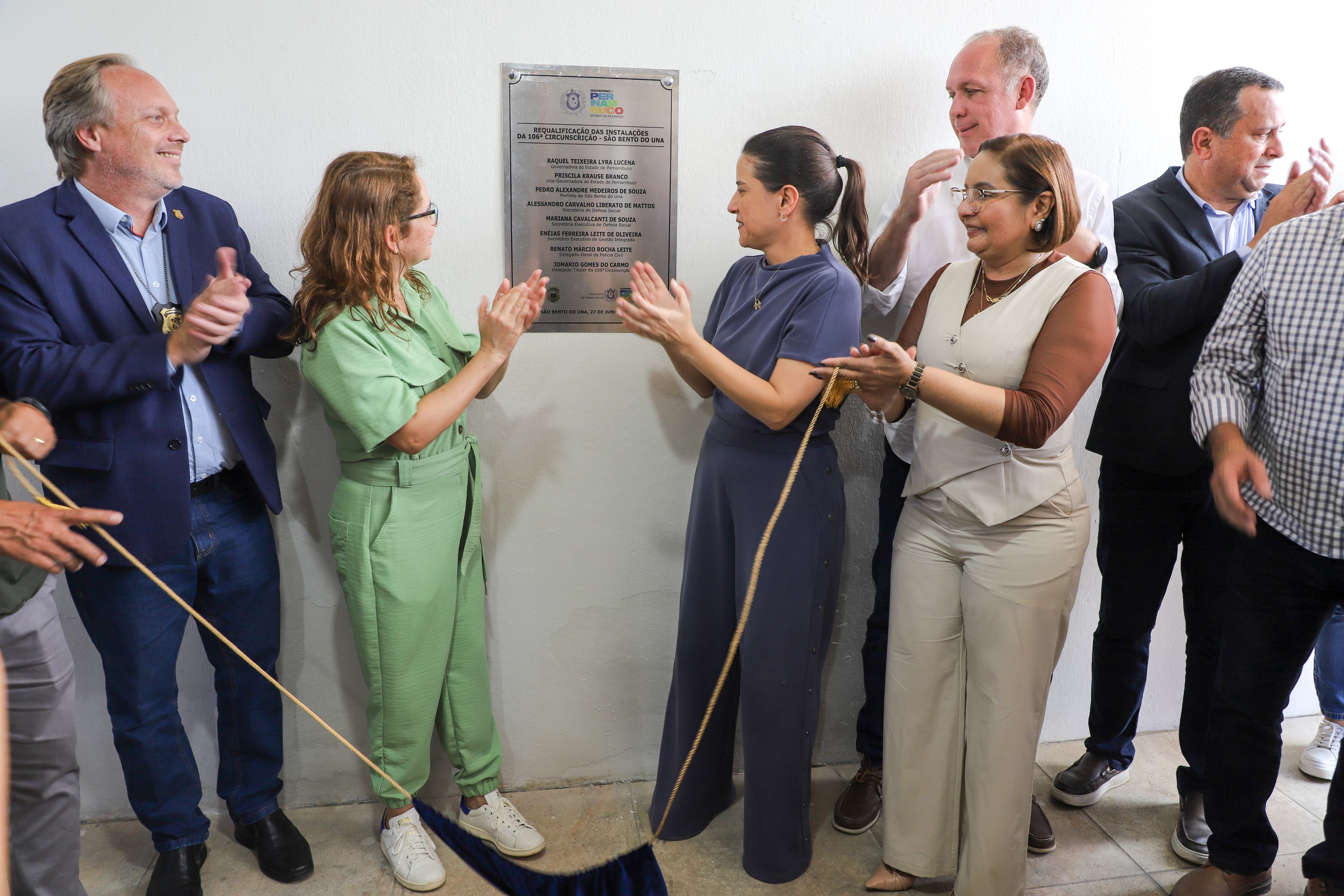 Juntos pela Segurança: Governadora Raquel Lyra entrega requalificação de delegacia em São Bento do Una   