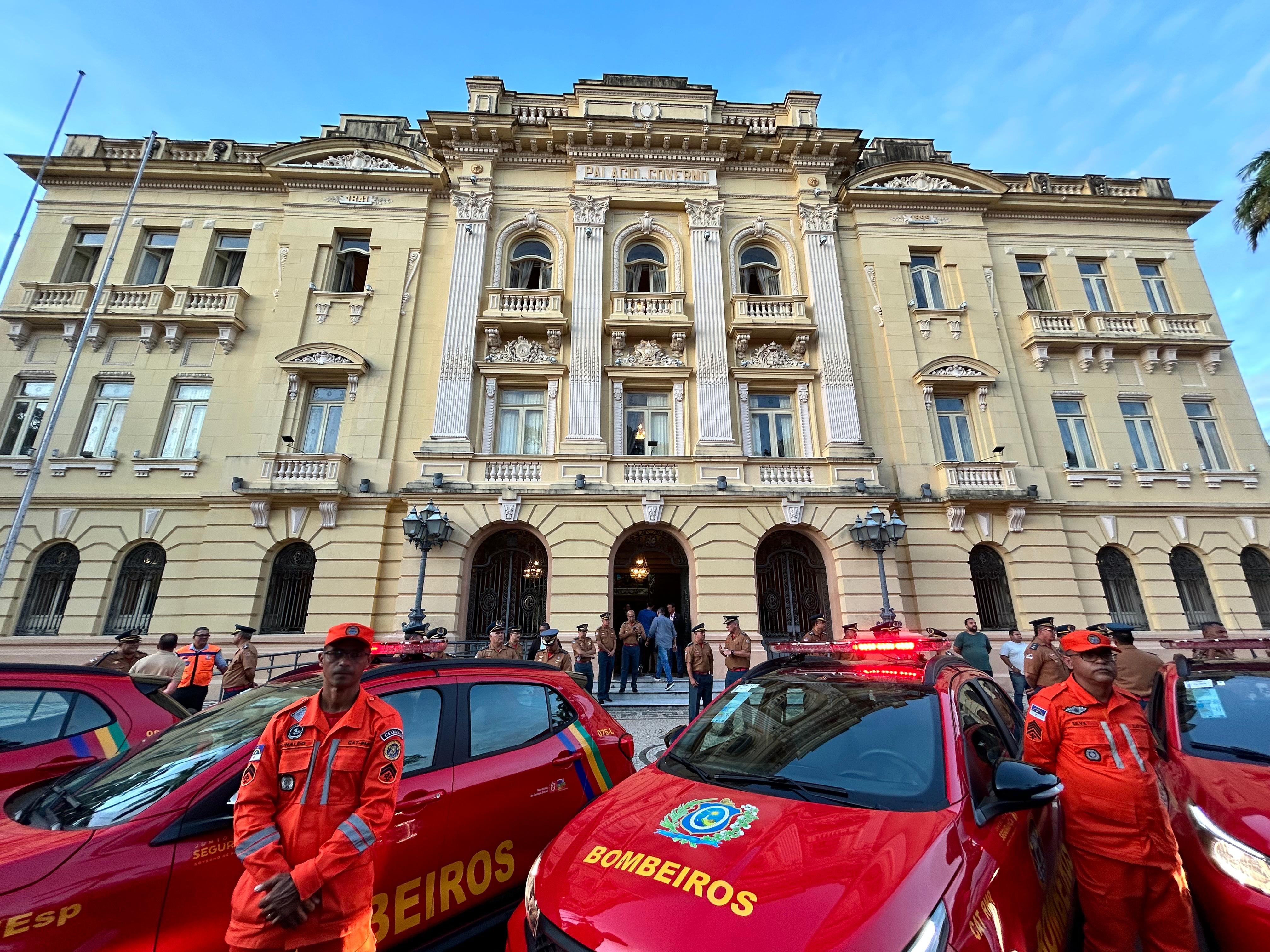 Juntos pela Segurança: novas viaturas são entregues para o Corpo de Bombeiros da Zona da Mata