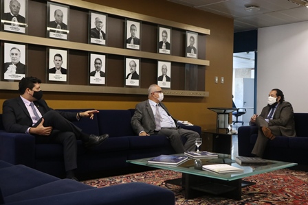 Secretário realiza visita institucional ao TRF5