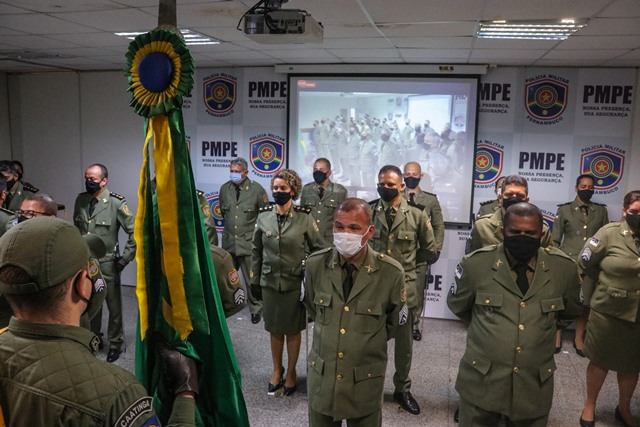 No Dia do Soldado, homenagens a policiais e colaboradores da segurança pública