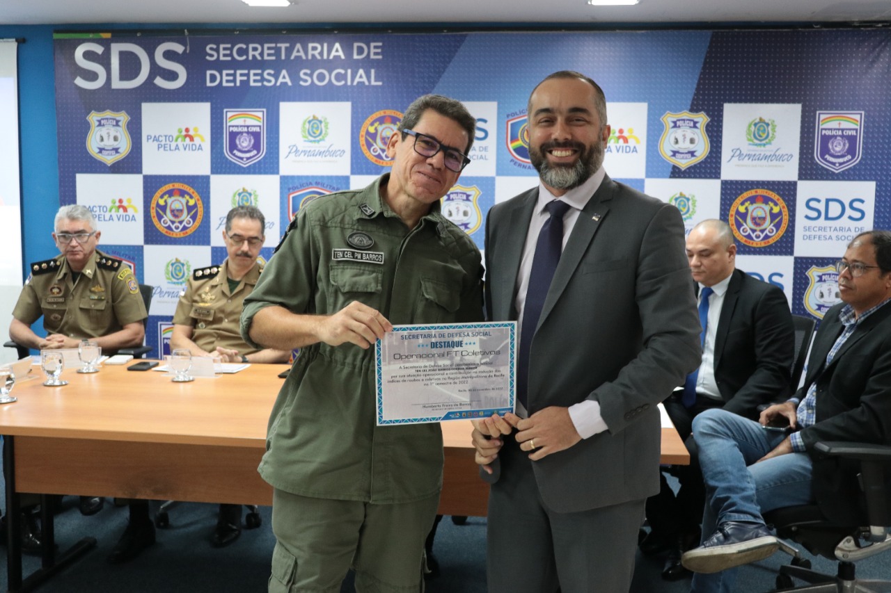 Policiais que atuam no combate à criminalidade no transporte coletivo são premiados pela SDS