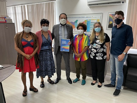Secretário recebe Plano Estadual de Promoção dos Direitos da População LGBTQIA+