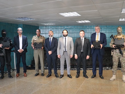 SDS entrega armamento de última geração às forças de segurança