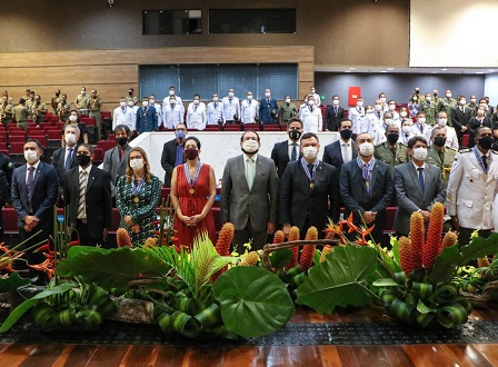 Corregedoria da SDS agracia servidores e autoridades com Colar Correicional