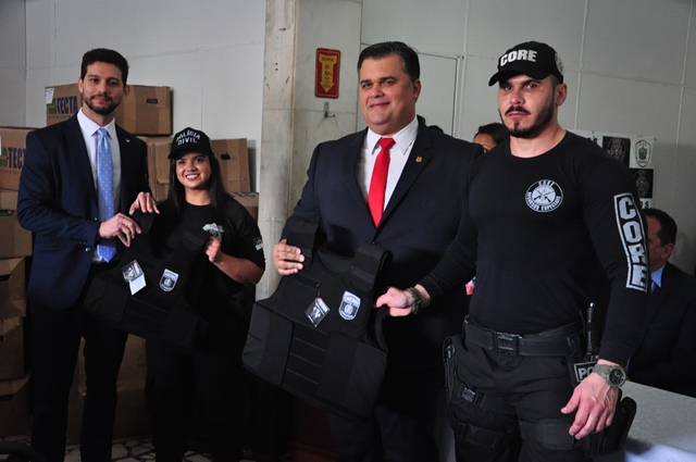 Polícia Civil recebe 2 mil coletes balísticos