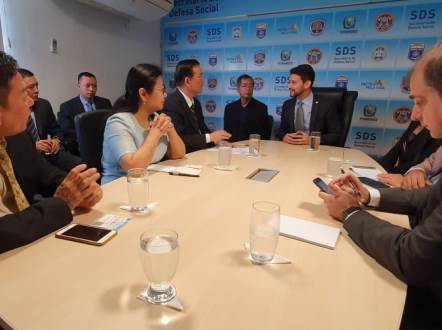 Secretário recebe comitiva da China para troca de experiências sobre segurança