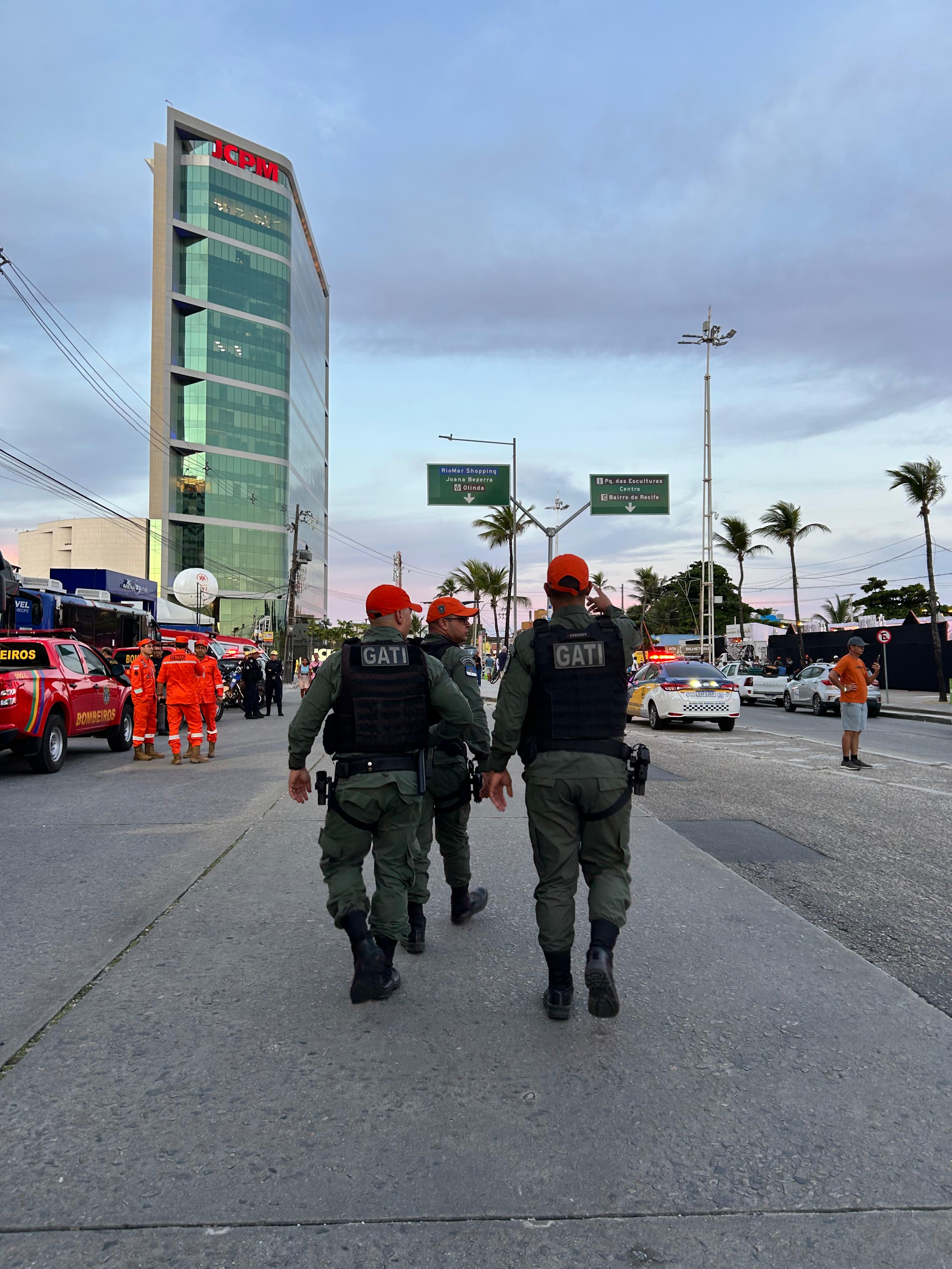 Esquema especial de policiamento vai garantir segurança no primeiro dia de shows da Virada Recife 2025 (2).jpeg