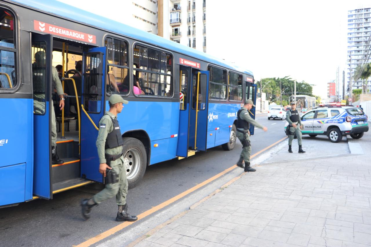 Junho fecha com queda expressiva no número de assaltos a ônibus na RMR (2).jpeg