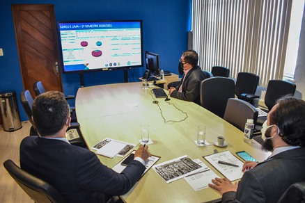 REUN 02 TONYVAS-5.jpg