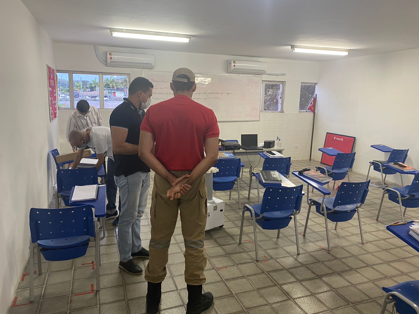 ROBÔ AURORA - CEMET 02.jpeg