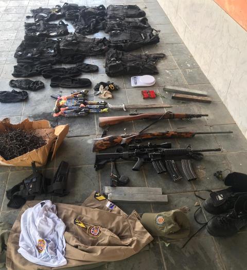 COLETIVA PM ASSALTANTES BEZERROS 3