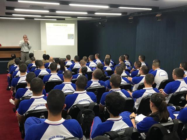 VISITA DE ALUNOS OFICIAIS PM AO IC 23.07.2019 4 Editada